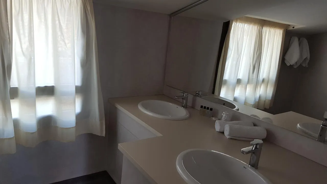 Hotel L'Escala Centre 2*,  Spain